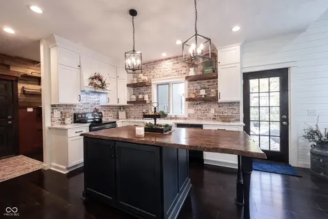 13248 Fairwood Drive Mccordsville IN 46055
