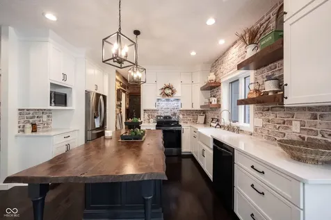 13248 Fairwood Drive Mccordsville IN 46055
