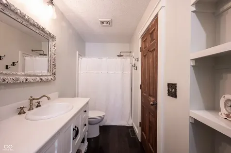 13248 Fairwood Drive Mccordsville IN 46055