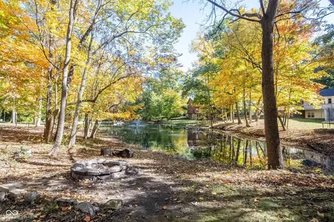 13248 Fairwood Drive Mccordsville IN 46055