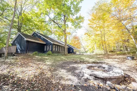 13248 Fairwood Drive Mccordsville IN 46055
