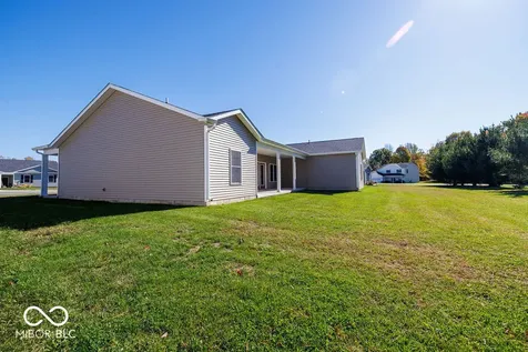 534 E Dogwood Court Spencer IN 47460