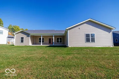 534 E Dogwood Court Spencer IN 47460