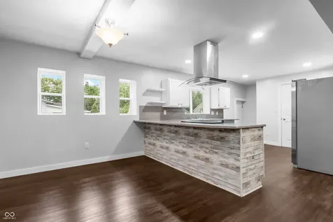 2035 10th Street Columbus IN 47201