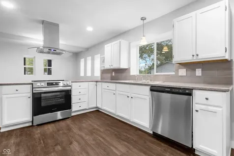 2035 10th Street Columbus IN 47201