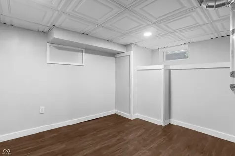 2035 10th Street Columbus IN 47201