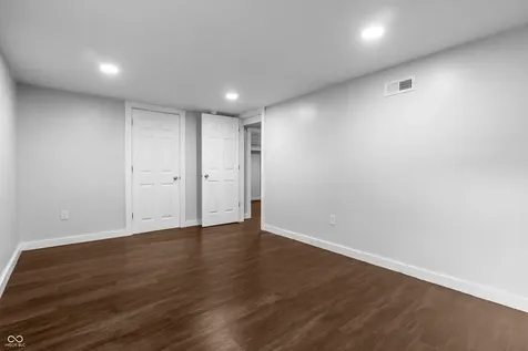 2035 10th Street Columbus IN 47201