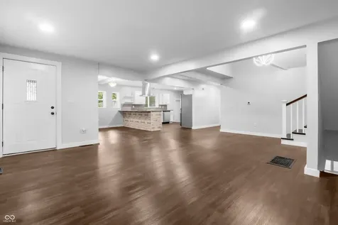 2035 10th Street Columbus IN 47201