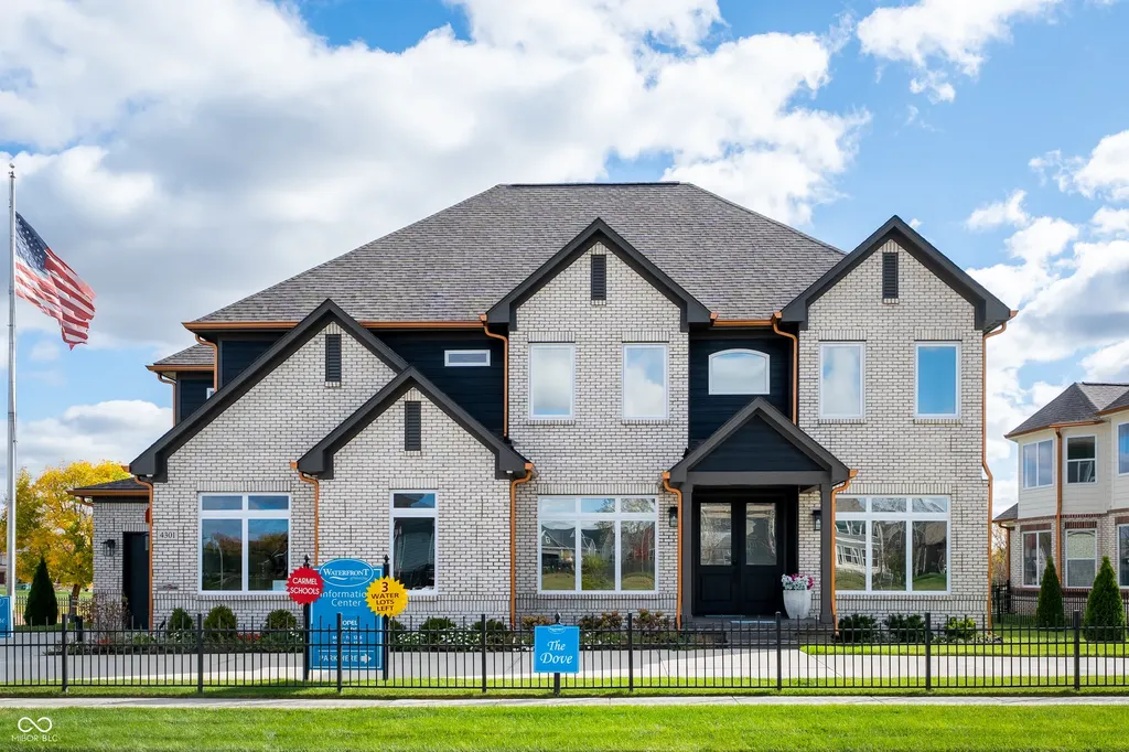4301 Stone Lake Drive Zionsville IN 46077