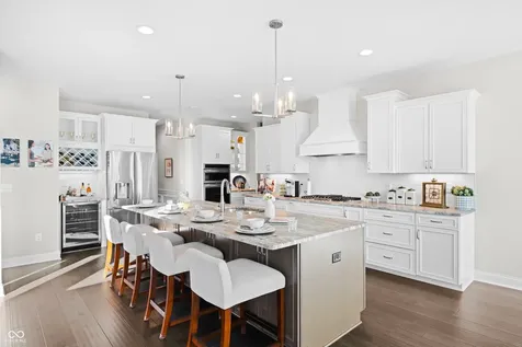 4301 Stone Lake Drive Zionsville IN 46077