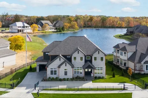 4301 Stone Lake Drive Zionsville IN 46077