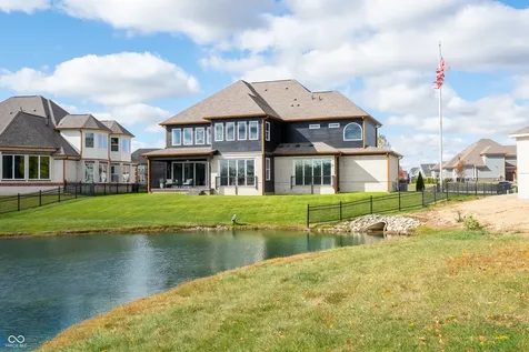4301 Stone Lake Drive Zionsville IN 46077
