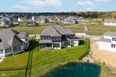 4301 Stone Lake Drive Zionsville IN 46077