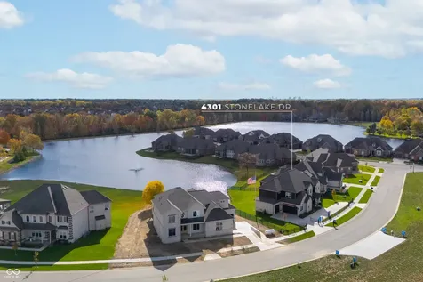 4301 Stone Lake Drive Zionsville IN 46077