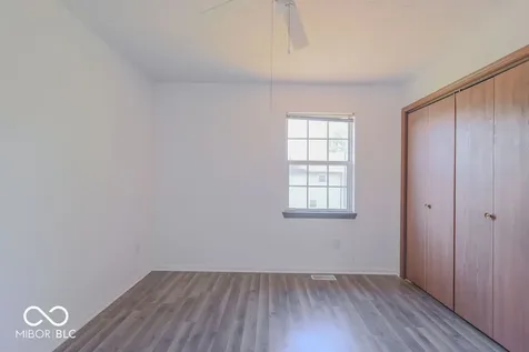 8132 Lynn Drive Indianapolis IN 46237