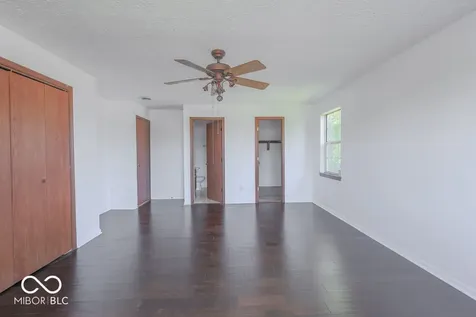 8132 Lynn Drive Indianapolis IN 46237