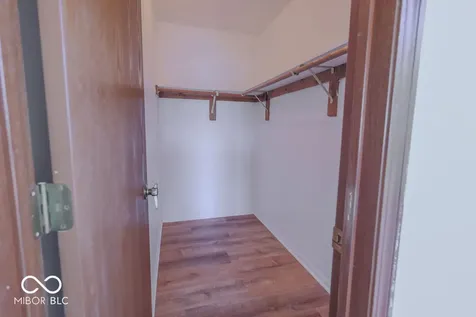 8132 Lynn Drive Indianapolis IN 46237