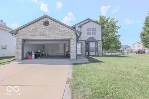8132 Lynn Drive Indianapolis IN 46237