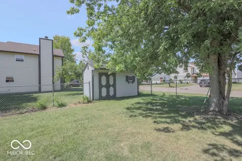 8132 Lynn Drive Indianapolis IN 46237