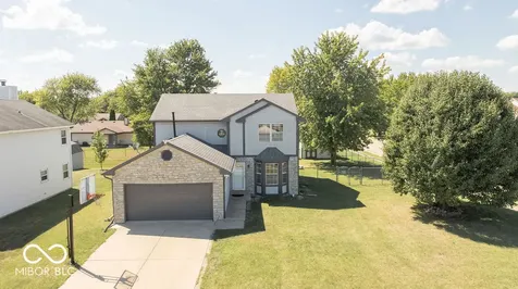 8132 Lynn Drive Indianapolis IN 46237