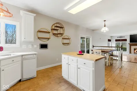 5773 Station Hill Drive Avon IN 46123