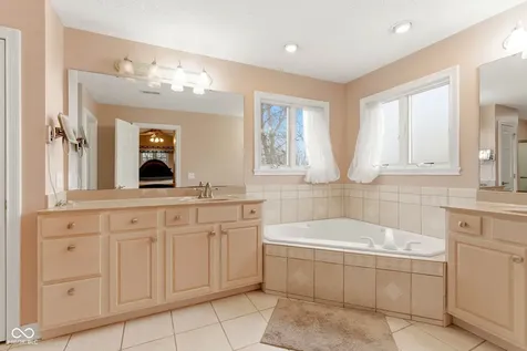 5773 Station Hill Drive Avon IN 46123