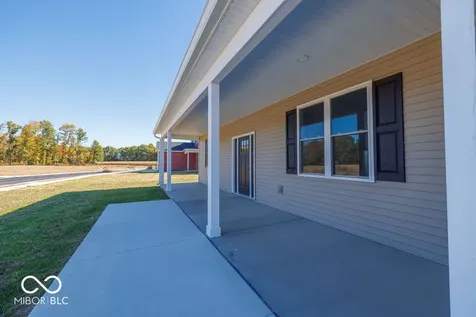 106 Pin Oak Road Spencer IN 47460