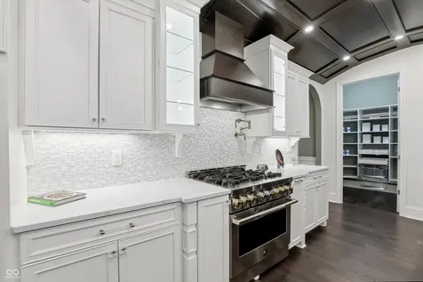 11710 Cold Creek Court Zionsville IN 46077