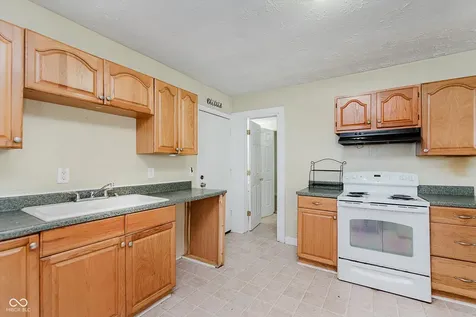 415 W 39th Street Indianapolis IN 46208