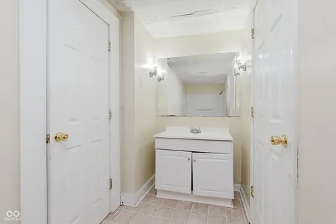 415 W 39th Street Indianapolis IN 46208