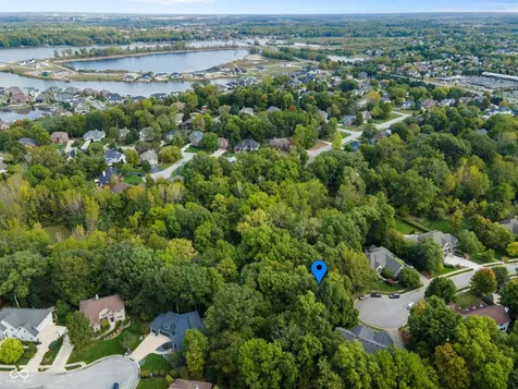 13562 Creekridge Lane Fishers IN 46055