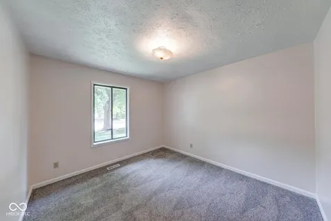 910 Summitcrest Drive Indianapolis IN 46241
