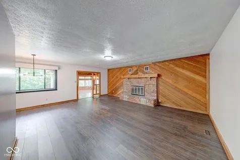 910 Summitcrest Drive Indianapolis IN 46241