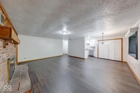 910 Summitcrest Drive Indianapolis IN 46241