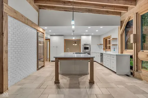 6047 Brokenhurst Road Indianapolis IN 46220