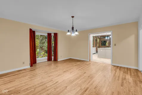 6047 Brokenhurst Road Indianapolis IN 46220