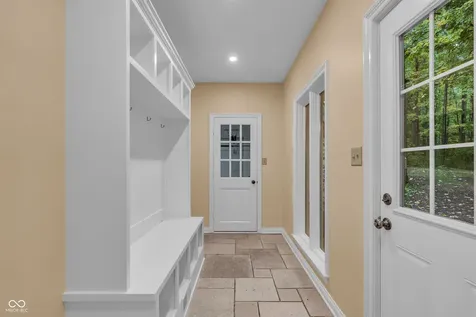 6047 Brokenhurst Road Indianapolis IN 46220
