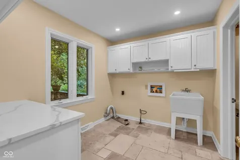 6047 Brokenhurst Road Indianapolis IN 46220