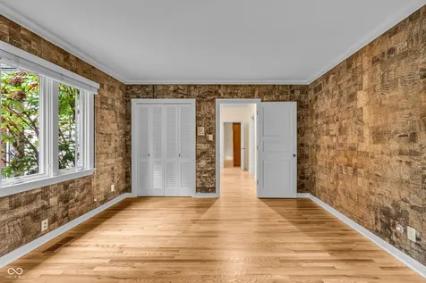 6047 Brokenhurst Road Indianapolis IN 46220