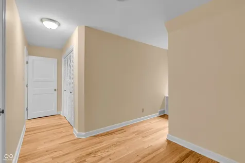 6047 Brokenhurst Road Indianapolis IN 46220