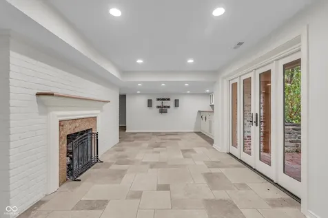 6047 Brokenhurst Road Indianapolis IN 46220