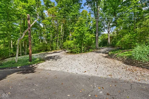 6047 Brokenhurst Road Indianapolis IN 46220