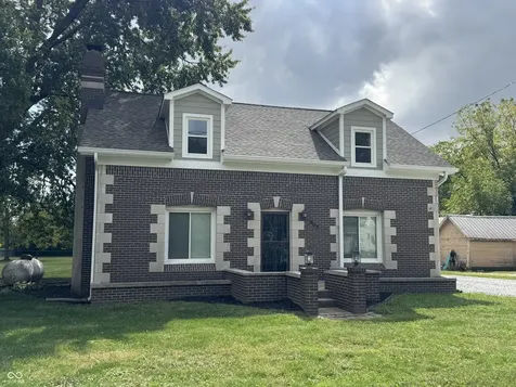 307 W Pierce Street Whitestown IN 46075