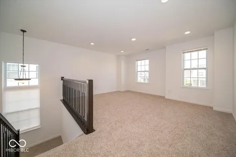 6887 Pine Vail Boulevard Mccordsville IN 46055