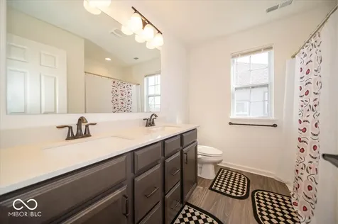 6887 Pine Vail Boulevard Mccordsville IN 46055