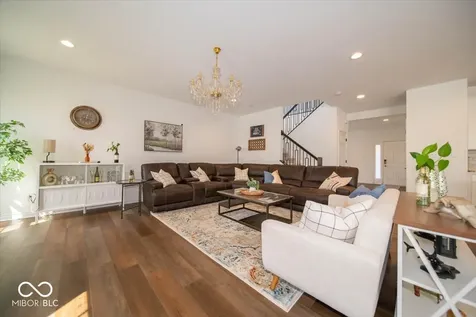 6887 Pine Vail Boulevard Mccordsville IN 46055