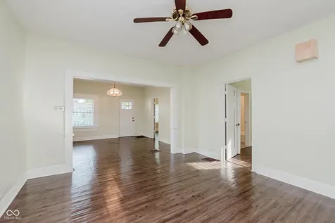 1043 W 37th Street Indianapolis IN 46208
