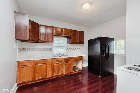 1043 W 37th Street Indianapolis IN 46208