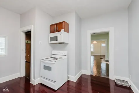 1043 W 37th Street Indianapolis IN 46208