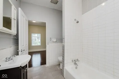 1043 W 37th Street Indianapolis IN 46208